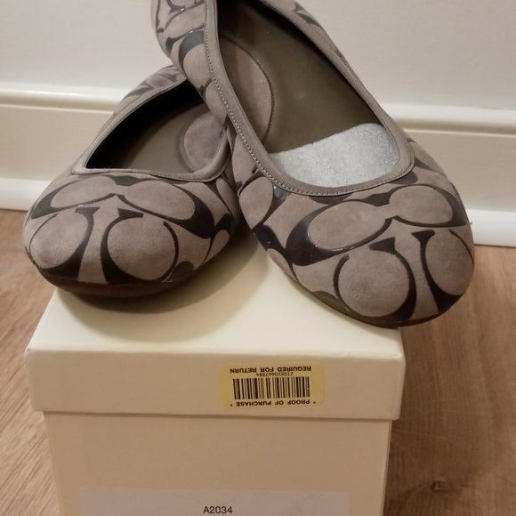 Coach brown ballet flats/dark brown C's - Picture 11 of 15